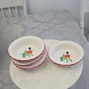Robert Stanley Home Set Of 4 Nutcracker Ceramic Cereal Bowl Bakeware 5.75"